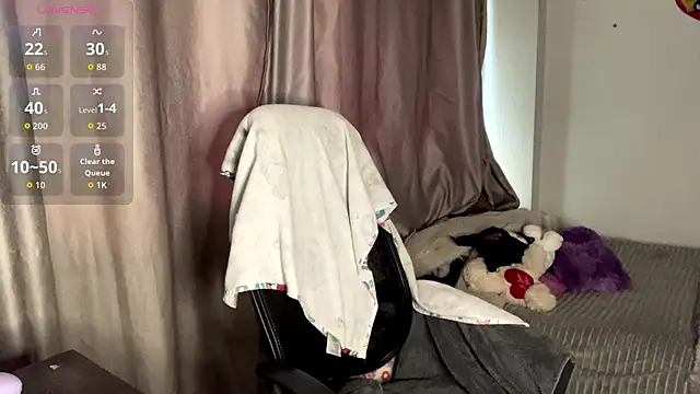 Snapshot of emma__bell_ chatting on September 28, 7:21 pm emma bell online show from September 28, 7:21 pm