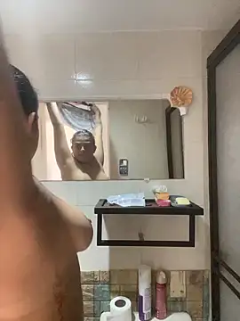 carlafox05 online show from April 16, 6:30 pm