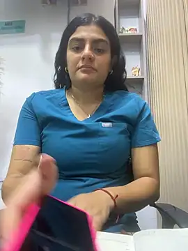carlafox05 online show from June 1, 2:39 pm
