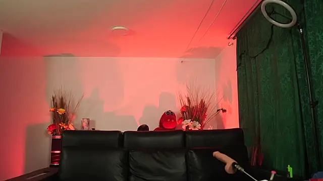 bonniie 98  online show from December 13, 8:04 pm