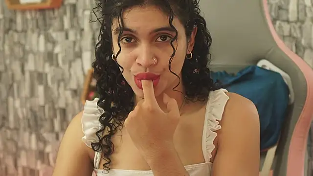 bonniie 98  online show from May 15, 7:12 pm