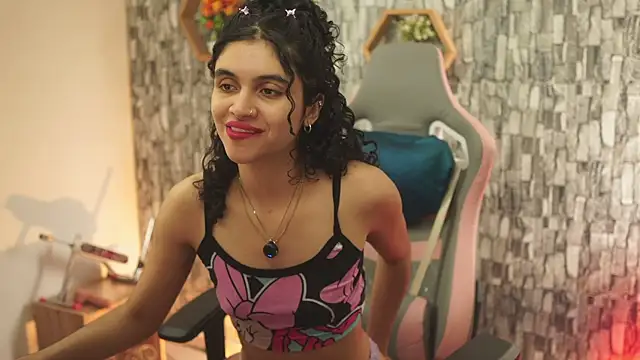 Snapshot of bonniie_98_ chatting on July 7, 7:50 pm bonniie 98 online show from July 7, 7:50 pm