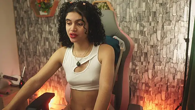 bonniie 98  online show from May 19, 8:27 pm