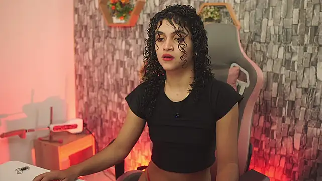 bonniie 98  online show from February 11, 7:03 pm