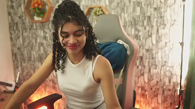 bonniie 98  online show from May 14, 2:47 pm