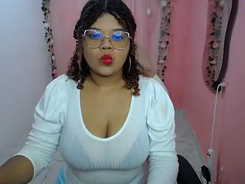 natalietits1 online show from October 4, 3:46 pm