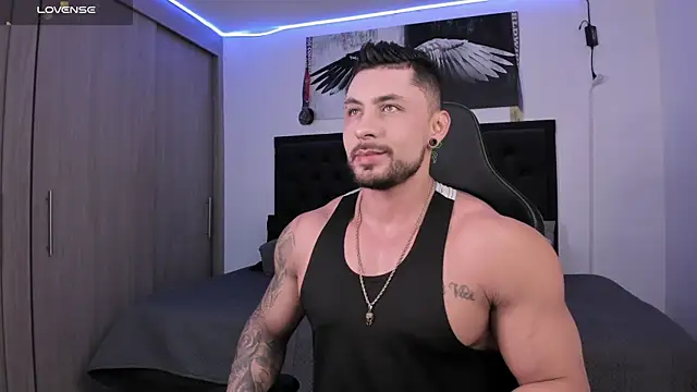 santi aesthetic online show from October 4, 2:46 am