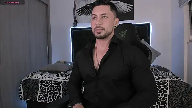 Snapshot of santi_aesthetic chatting on May 31, 2:39 am santi aesthetic online show from May 31, 2:39 am