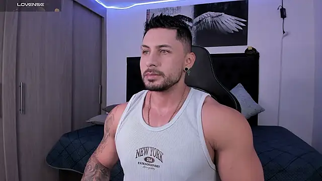 santi aesthetic online show from February 16, 11:24 pm