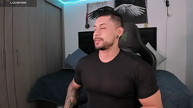 santi aesthetic online show from September 23, 3:46 am