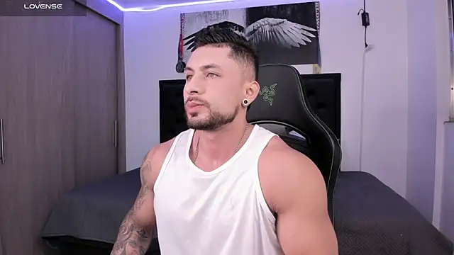 santi aesthetic online show from October 11, 3:29 am