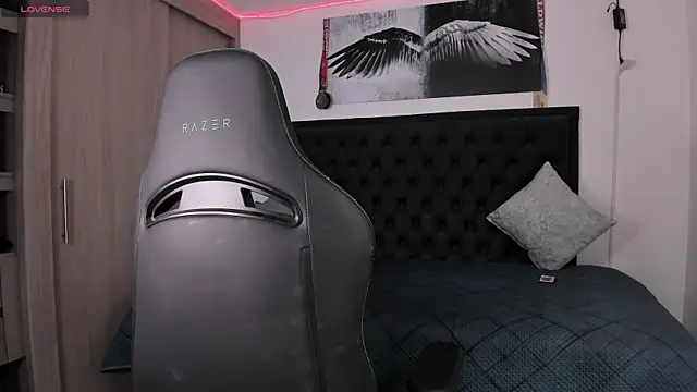 santi aesthetic online show from September 22, 12:27 am