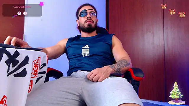 Snapshot of pirata_fitness chatting on December 2, 2:52 pm pirata fitness online show from December 2, 2:52 pm