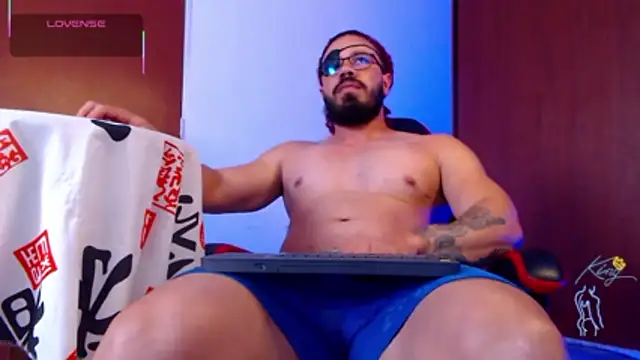 Snapshot of pirata_fitness chatting on July 9, 2:27 pm pirata fitness online show from July 9, 2:27 pm