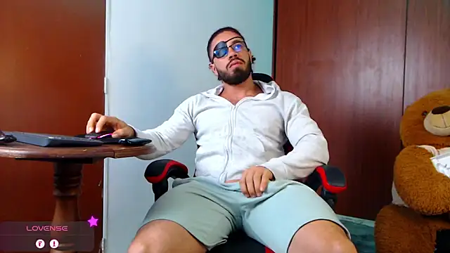Snapshot of pirata_fitness chatting on September 21, 9:58 am pirata fitness online show from September 21, 9:58 am