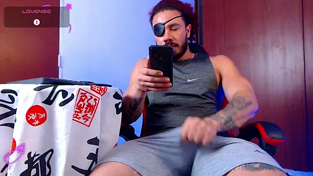 Snapshot of pirata_fitness chatting on November 18, 2:53 pm pirata fitness online show from November 18, 2:53 pm