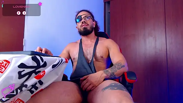 Snapshot of pirata_fitness chatting on November 26, 2:50 pm pirata fitness online show from November 26, 2:50 pm