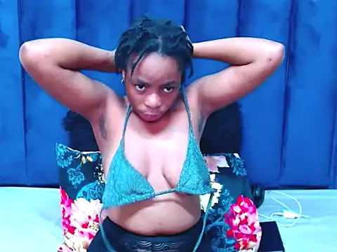 SMALLBOOBSXX online show from March 29, 5:20 am