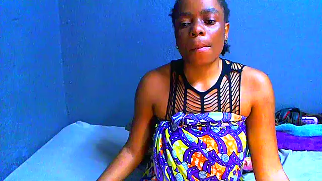 Snapshot of SMALLBOOBSXX chatting on June 11, 5:32 pm SMALLBOOBSXX online show from June 11, 5:32 pm