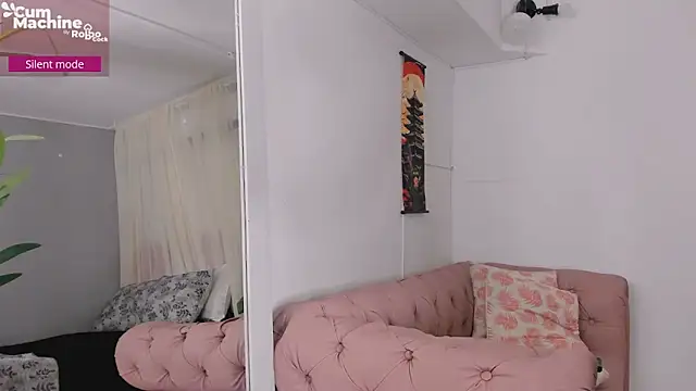 MelanieMiller  online show from October 24, 5:50 am