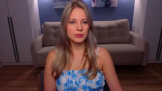 MelanieBennett online show from March 31, 6:37 am