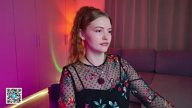 TesssaHart online show from May 17, 1:44 pm