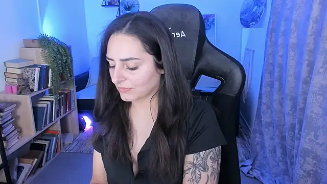 Snapshot of ValeriiMills chatting on November 28, 3:56 pm ValeriiMills online show from November 28, 3:56 pm