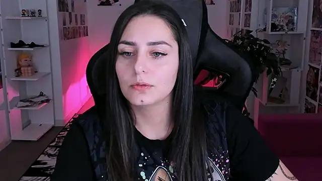 ValeriiMills online show from January 12, 2:35 pm