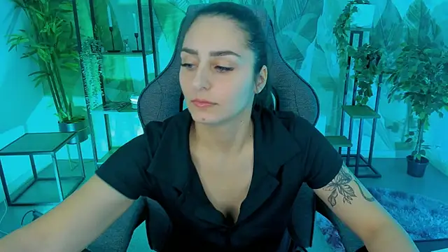 Snapshot of ValeriiMills chatting on November 3, 2:53 pm ValeriiMills online show from November 3, 2:53 pm