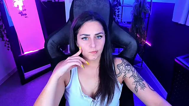 ValeriiMills online show from September 22, 3:40 pm