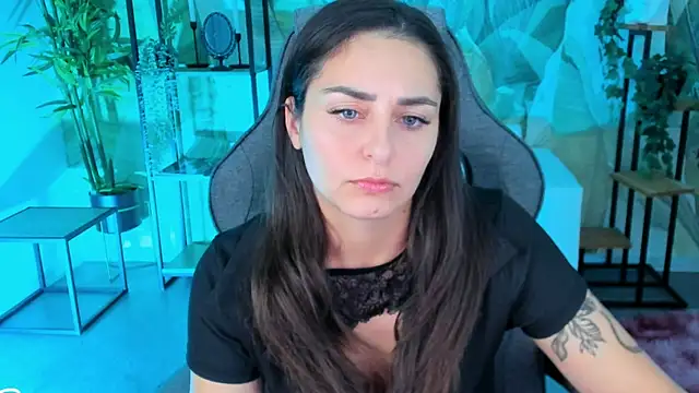 ValeriiMills online show from October 10, 2:40 pm