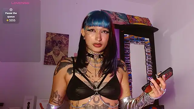 SharaRoss1 online show from June 4, 3:00 am