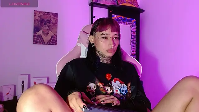 SharaRoss1 online show from April 18, 8:09 pm