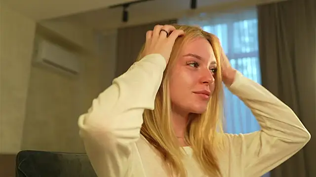 Cyberheart  online show from October 1, 2:54 pm