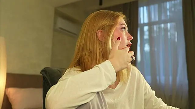 Cyberheart  online show from September 27, 2:45 pm