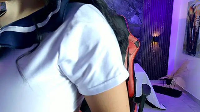 Lenna s online show from February 27, 9:47 pm