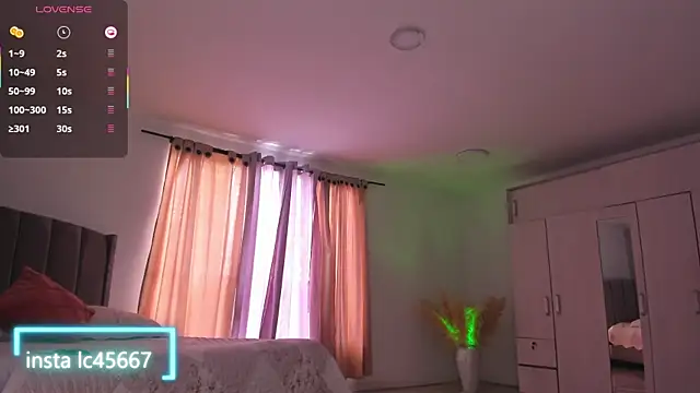 emily bennett online show from April 23, 8:54 pm