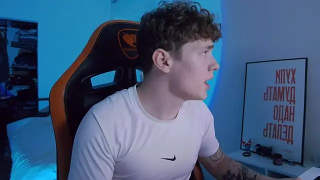 DanyDavis online show from October 18, 1:24 pm