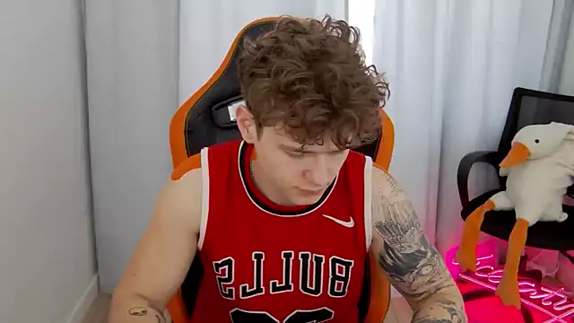 DanyDavis online show from April 14, 9:58 am