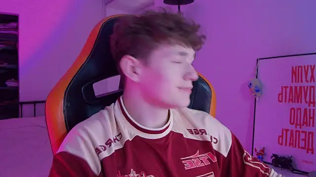 DanyDavis online show from October 13, 7:15 pm