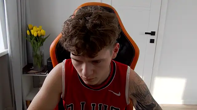 DanyDavis online show from March 8, 9:01 am