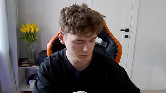 DanyDavis online show from March 13, 7:57 am