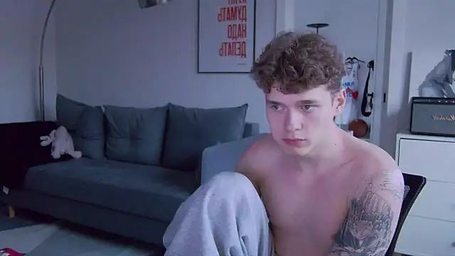 DanyDavis online show from May 30, 4:56 pm