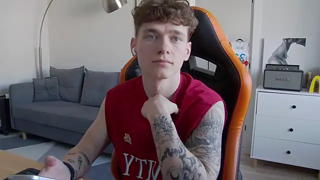 DanyDavis online show from May 6, 11:36 am