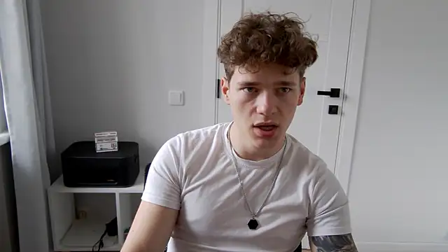 DanyDavis online show from April 5, 9:16 am