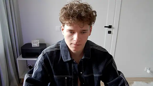 DanyDavis online show from April 3, 10:54 am