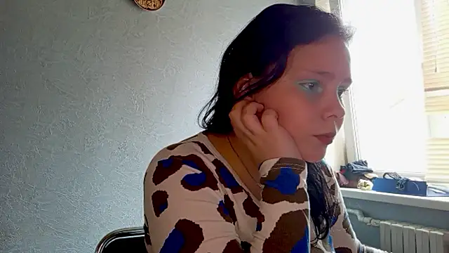 SweetPiggyx online show from June 3, 11:11 am