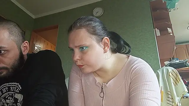 SweetPiggyx online show from April 23, 12:29 pm