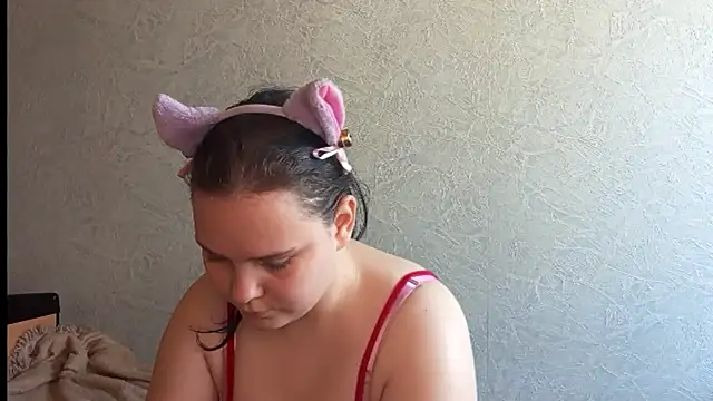SweetPiggyx online show from May 9, 1:36 pm