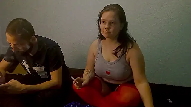 SweetPiggyx online show from March 28, 7:15 pm